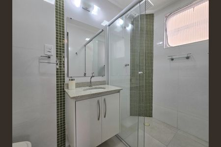 Apartamento à venda com 70m², 2 quartos e 2 vagas Apartamento à venda com 70m², 2 quartos e 2 vagasBanheiro da Suíte