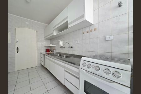 Apartamento à venda com 70m², 2 quartos e 2 vagas Apartamento à venda com 70m², 2 quartos e 2 vagasCozinha