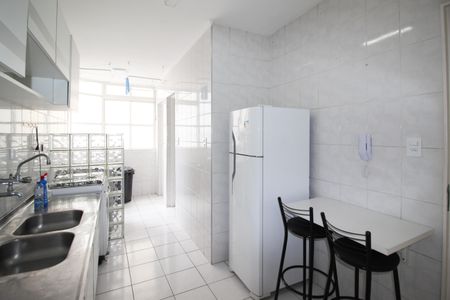 Apartamento à venda com 70m², 2 quartos e 2 vagasCozinha
