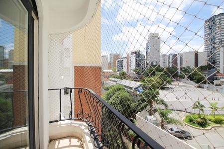 Varanda de apartamento à venda com 2 quartos, 70m² em Vila Olímpia, São Paulo