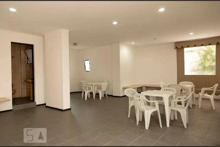 Apartamento à venda com 70m², 2 quartos e 2 vagasÁrea comum - Salão de festas