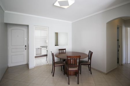 Apartamento à venda com 70m², 2 quartos e 2 vagasSala