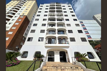 Apartamento à venda com 70m², 2 quartos e 2 vagas Apartamento à venda com 70m², 2 quartos e 2 vagasFachada
