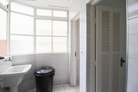 Apartamento à venda com 70m², 2 quartos e 2 vagasÁrea de Serviço