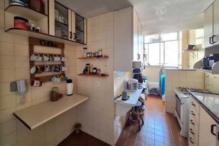 Apartamento à venda com 74m², 2 quartos e 1 vagaCozinha