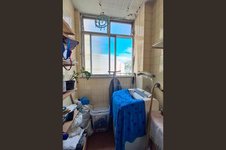 Apartamento à venda com 74m², 2 quartos e 1 vagaÁrea de Serviço