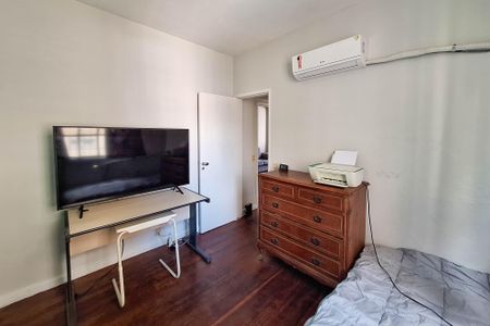 Apartamento à venda com 74m², 2 quartos e 1 vagaQuarto 2