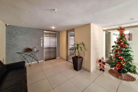 Apartamento à venda com 74m², 2 quartos e 1 vagaÁrea comum