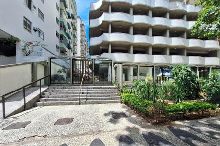 Apartamento à venda com 74m², 2 quartos e 1 vagaFachada