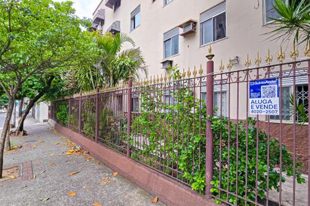 Apartamento à venda com 60m², 3 quartos e 1 vagaFachada do Prédio com placa