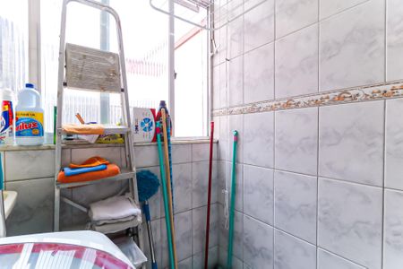 Apartamento à venda com 60m², 3 quartos e 1 vagaÁrea de Serviço