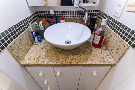 Apartamento à venda com 60m², 3 quartos e 1 vagaBanheiro