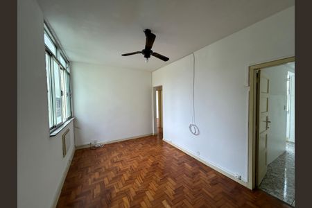 Apartamento para alugar com 55m², 3 quartos e sem vagaSala