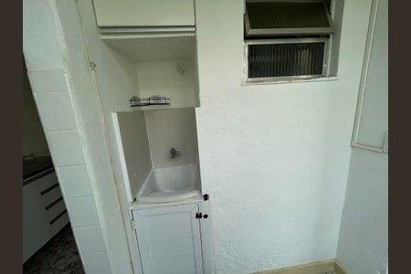 Apartamento para alugar com 55m², 3 quartos e sem vagaÁrea de Serviço