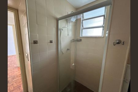 Apartamento para alugar com 55m², 3 quartos e sem vagaBanheiro