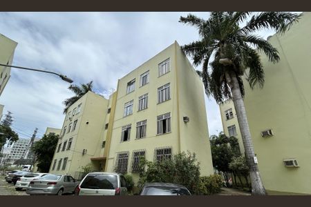 Apartamento para alugar com 55m², 3 quartos e sem vagaFachada do bloco