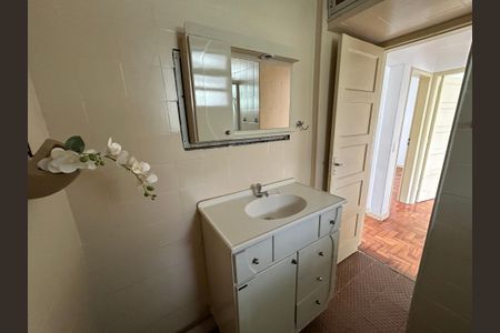 Apartamento para alugar com 55m², 3 quartos e sem vagaBanheiro