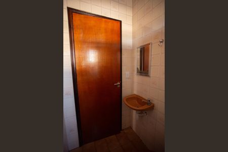 Casa à venda com 70m², 2 quartos e 2 vagasBANHEIRO