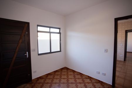 SALA de casa à venda com 2 quartos, 70m² em Parque Maria Domitila, São Paulo