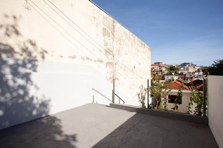 Casa à venda com 70m², 2 quartos e 2 vagasGARAGEM