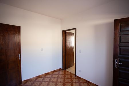 SALA de casa à venda com 2 quartos, 70m² em Parque Maria Domitila, São Paulo