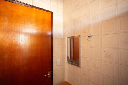 Casa à venda com 70m², 2 quartos e 2 vagasBANHEIRO