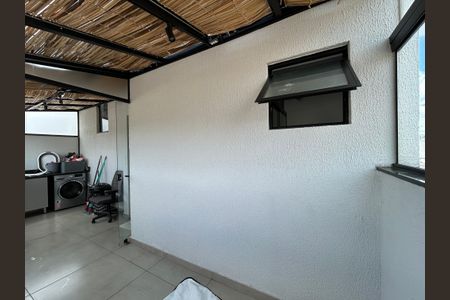 Apartamento à venda com 80m², 2 quartos e 2 vagasÁrea de Serviço