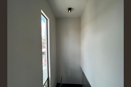 Apartamento à venda com 80m², 2 quartos e 2 vagasEscada
