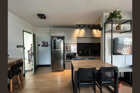 Apartamento à venda com 80m², 2 quartos e 2 vagasSala