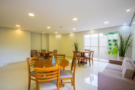 Apartamento para alugar com 61m², 2 quartos e 1 vagaÁrea comum - Salão de festas