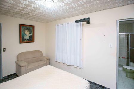 Casa à venda com 140m², 3 quartos e 2 vagasQuarto Suíte