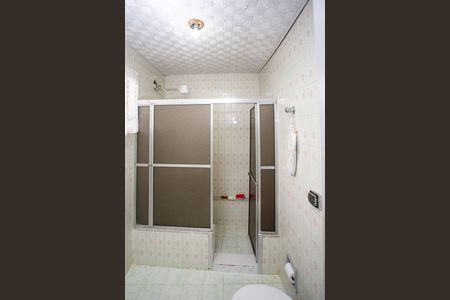 Casa à venda com 140m², 3 quartos e 2 vagasBanheiro da Suíte