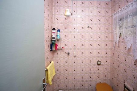 Casa à venda com 140m², 3 quartos e 2 vagasBanheiro Social