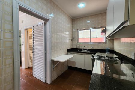 Casa à venda com 244m², 3 quartos e 2 vagasCozinha 
