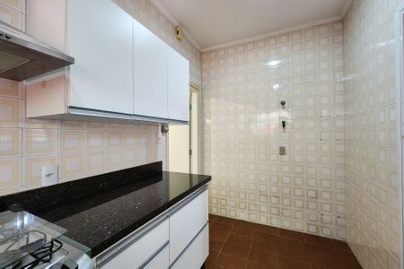 Casa à venda com 244m², 3 quartos e 2 vagasCozinha 