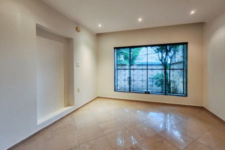 Casa à venda com 244m², 3 quartos e 2 vagasSala 