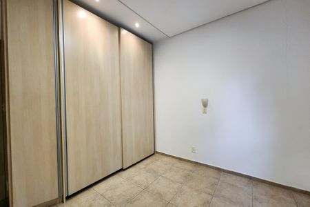 Casa à venda com 244m², 3 quartos e 2 vagasQuarto 2