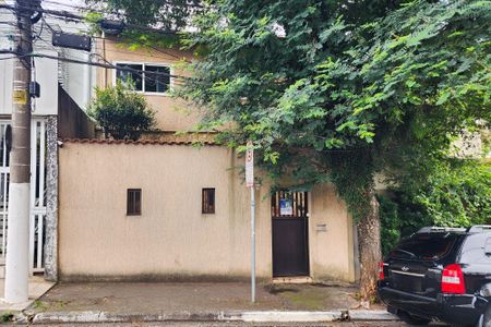 Casa à venda com 244m², 3 quartos e 2 vagasFachada 