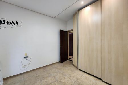 Casa à venda com 244m², 3 quartos e 2 vagasQuarto 2