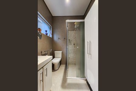 Casa à venda com 244m², 3 quartos e 2 vagasBanheiro Social 