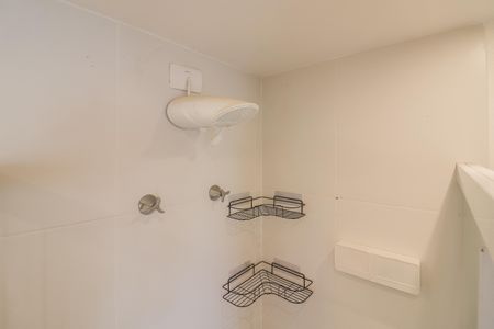 Banheiro de kitnet/studio para alugar com 1 quarto, 29m² em Butantã, São Paulo