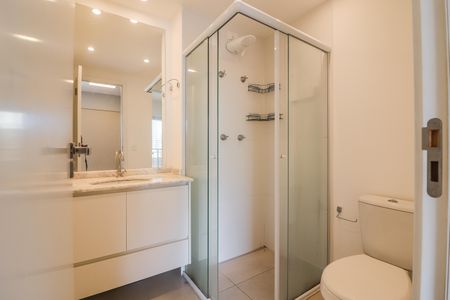 Banheiro de kitnet/studio para alugar com 1 quarto, 29m² em Butantã, São Paulo