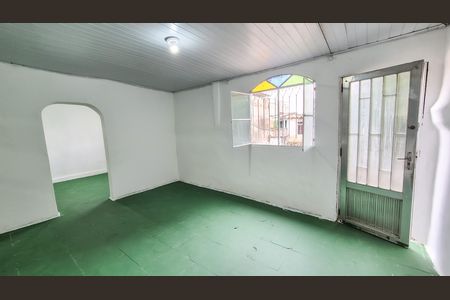 Casa para alugar com 58m², 2 quartos e 1 vagaÁrea de acesso ao quintal 
