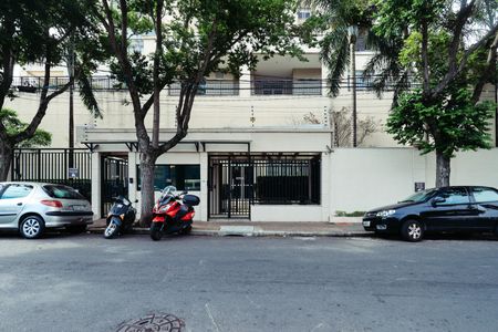 Apartamento à venda com 67m², 2 quartos e 1 vaga Apartamento à venda com 67m², 2 quartos e 1 vagaFachada