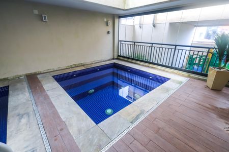 Apartamento à venda com 67m², 2 quartos e 1 vaga Apartamento à venda com 67m², 2 quartos e 1 vagaPiscina