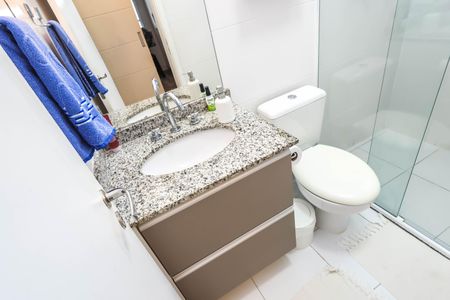 Apartamento à venda com 67m², 2 quartos e 1 vaga Apartamento à venda com 67m², 2 quartos e 1 vagaBanheiro