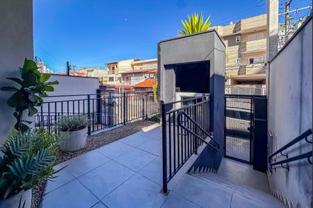 Apartamento para alugar com 37m², 2 quartos e 1 vagaEntrada e Acesso