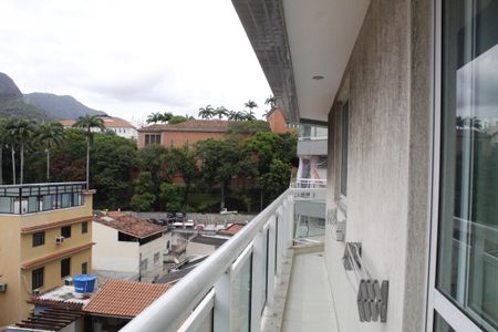 Apartamento à venda com 78m², 2 quartos e 1 vagaVaranda