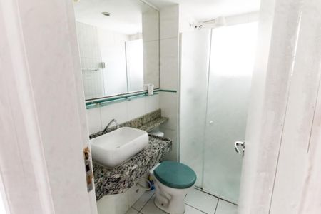 Banheiro de apartamento para alugar com 2 quartos, 49m² em Jardim Ampliacao, São Paulo