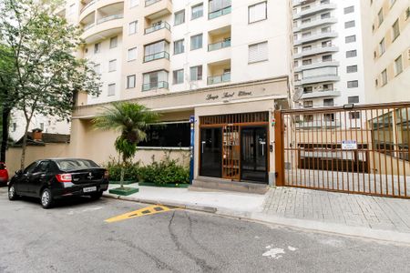 Apartamento para alugar com 49m², 2 quartos e 1 vagaFachada e portaria